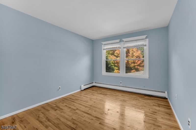 19 Crefeld Court Lincoln Park NJ 07035