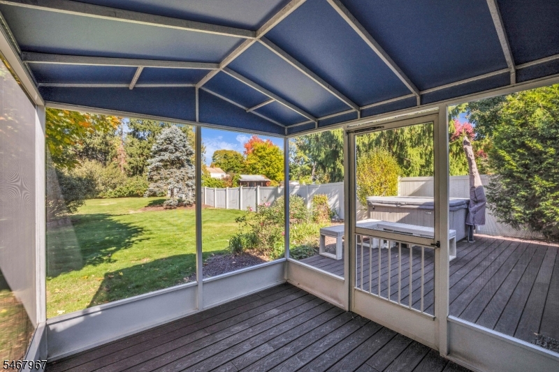 19 Crefeld Court Lincoln Park NJ 07035