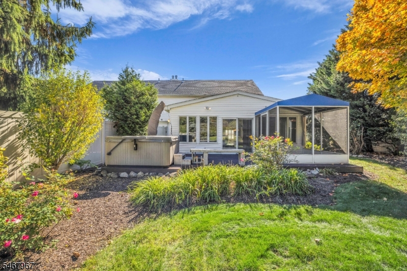 19 Crefeld Court Lincoln Park NJ 07035