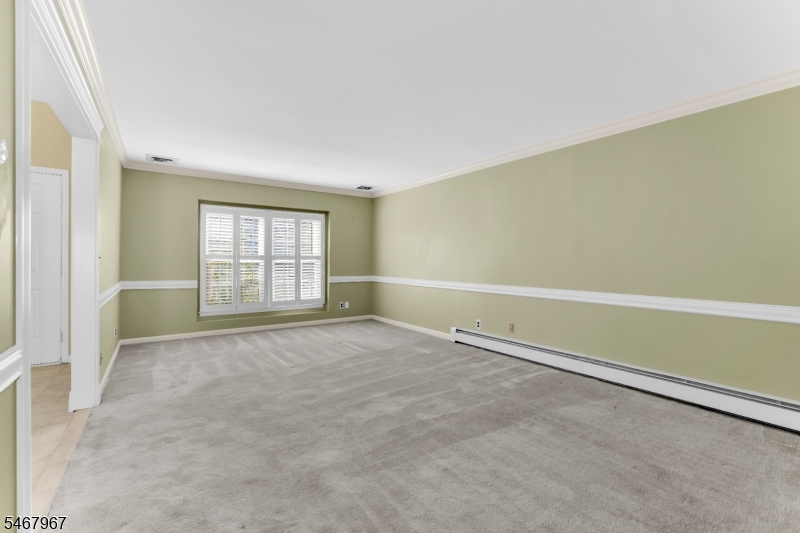 19 Crefeld Court Lincoln Park NJ 07035