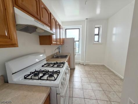 94 S Munn Avenue East Orange NJ 07018