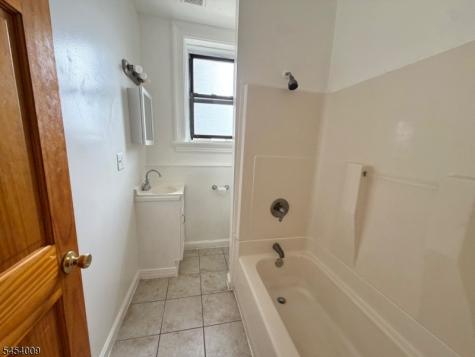 94 S Munn Avenue East Orange NJ 07018