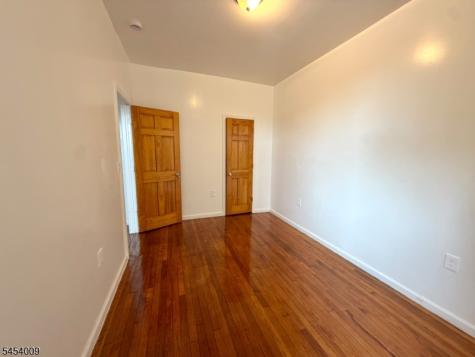 94 S Munn Avenue East Orange NJ 07018
