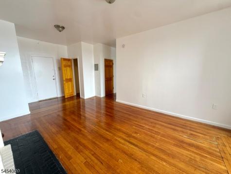 94 S Munn Avenue East Orange NJ 07018