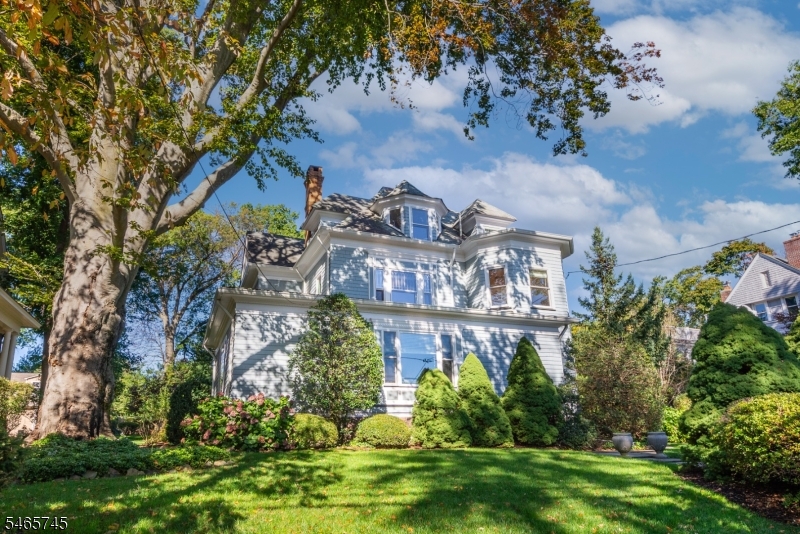 374 Park Street Montclair NJ 07043