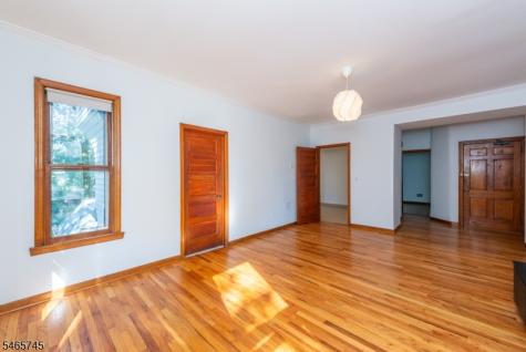 374 Park Street Montclair NJ 07043