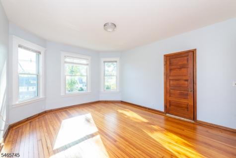 374 Park Street Montclair NJ 07043