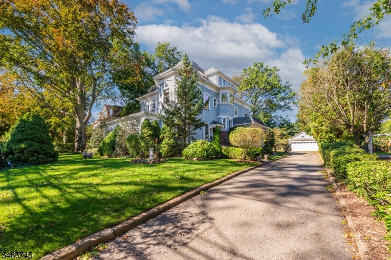 374 Park Street Montclair NJ 07043