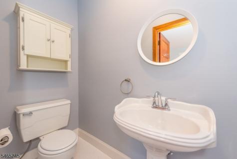 374 Park Street Montclair NJ 07043