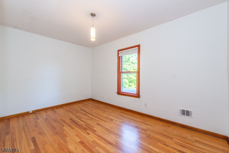 374 Park Street Montclair NJ 07043