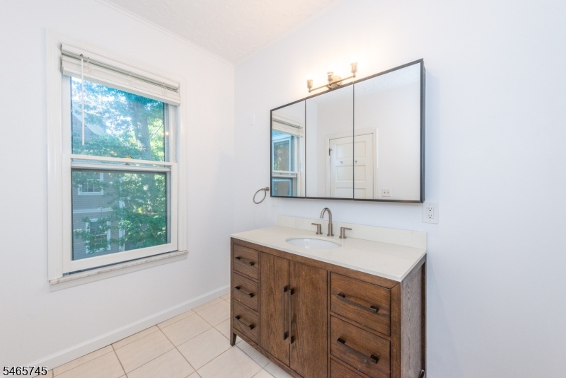 374 Park Street Montclair NJ 07043