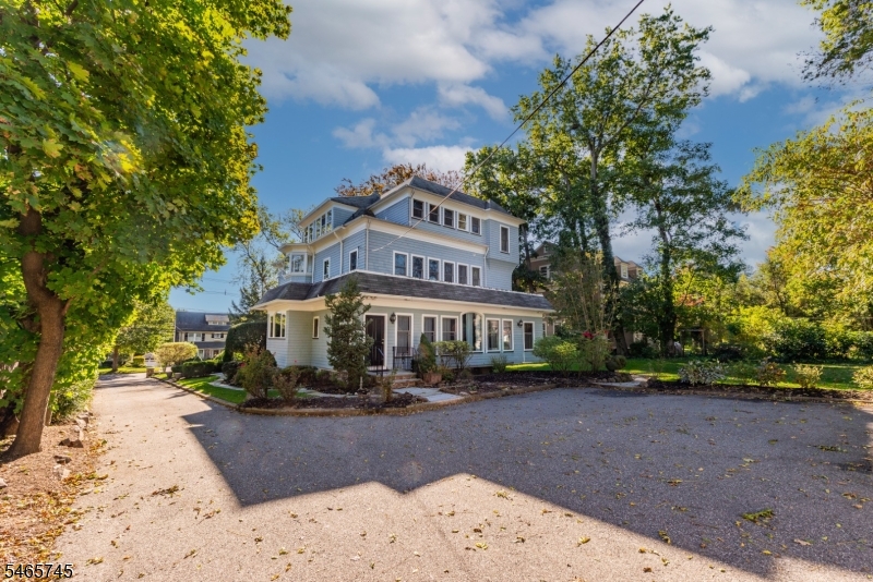 374 Park Street Montclair NJ 07043