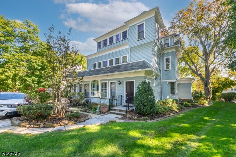 374 Park Street Montclair NJ 07043