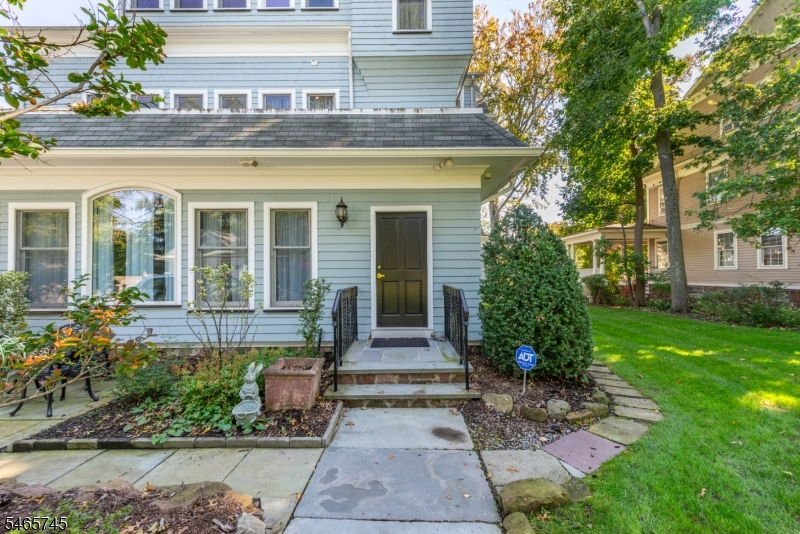 374 Park Street Montclair NJ 07043