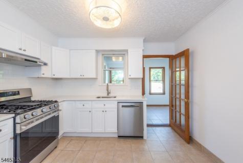 374 Park Street Montclair NJ 07043