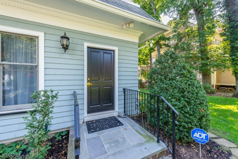 374 Park Street Montclair NJ 07043