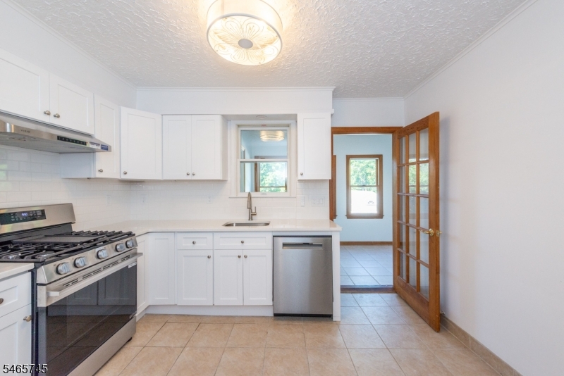 374 Park Street Montclair NJ 07043