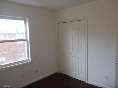 98 S Burnett Street East Orange NJ 07018