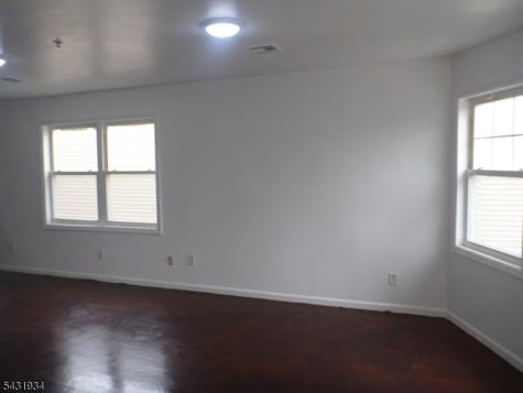 98 S Burnett Street East Orange NJ 07018
