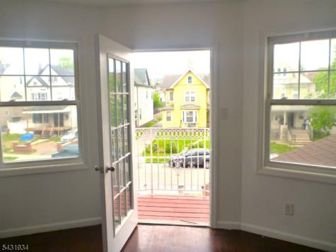 98 S Burnett Street East Orange NJ 07018