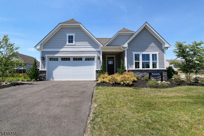 2 Redwood Run Mansfield NJ 07865