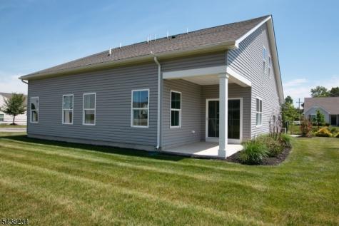 2 Redwood Run Mansfield NJ 07865
