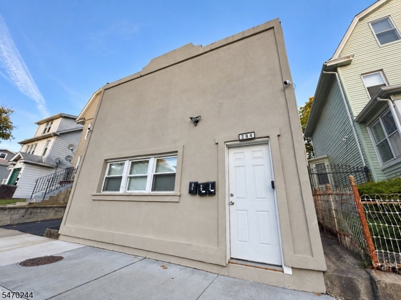 294 N Park St Apt.2 East Orange NJ 07017