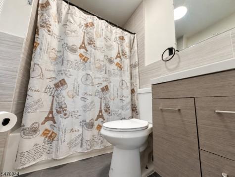 294 N Park St Apt.2 East Orange NJ 07017