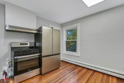 9 Laurel Place Montclair NJ 07043