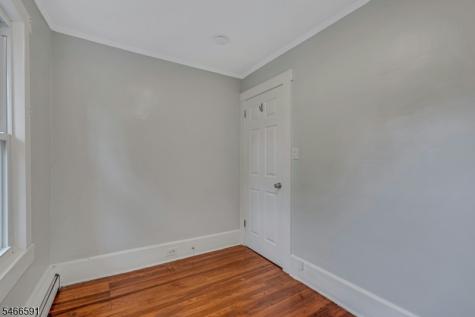 9 Laurel Place Montclair NJ 07043
