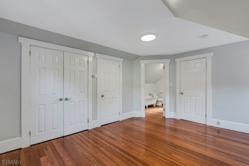 9 Laurel Place Montclair NJ 07043