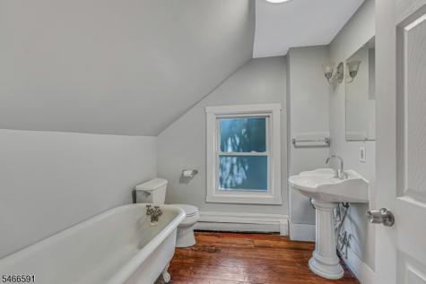 9 Laurel Place Montclair NJ 07043