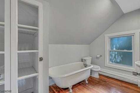 9 Laurel Place Montclair NJ 07043