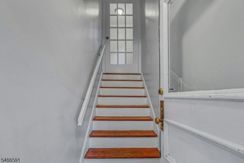 9 Laurel Place Montclair NJ 07043