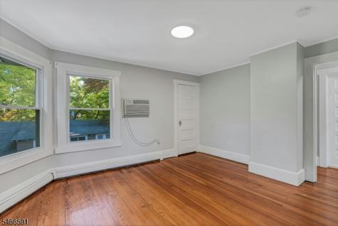 9 Laurel Place Montclair NJ 07043