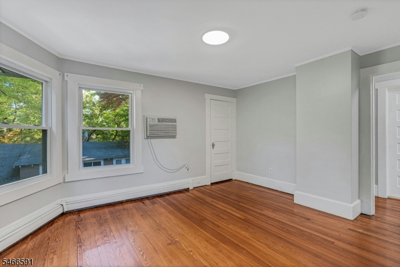 9 Laurel Place Montclair NJ 07043