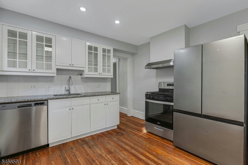 9 Laurel Place Montclair NJ 07043
