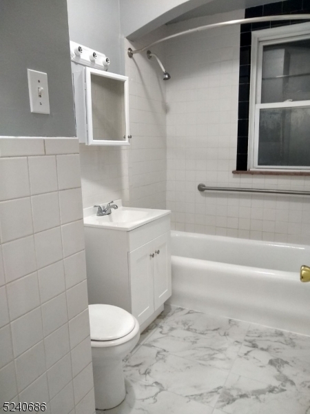 326 Field Place Hillside NJ 07205