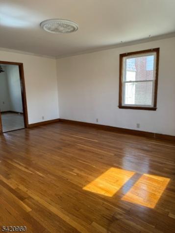 413 E 7th Avenue Roselle NJ 07203