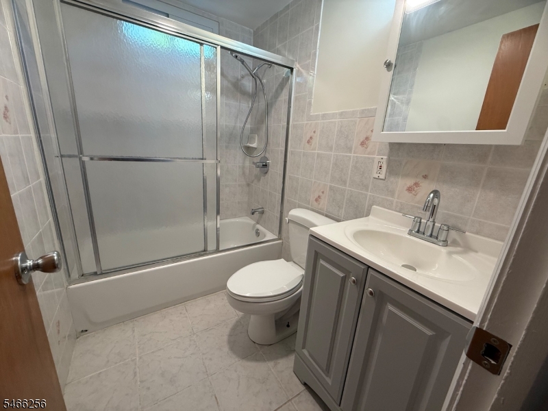 387 Grove Street North Plainfield NJ 07060