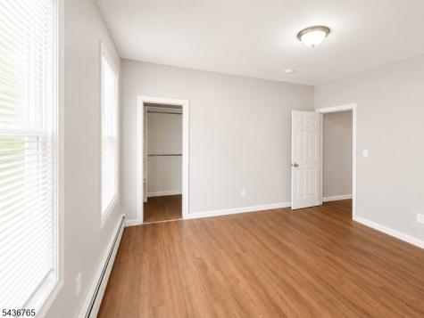 427 Totowa Avenue Paterson NJ 07502