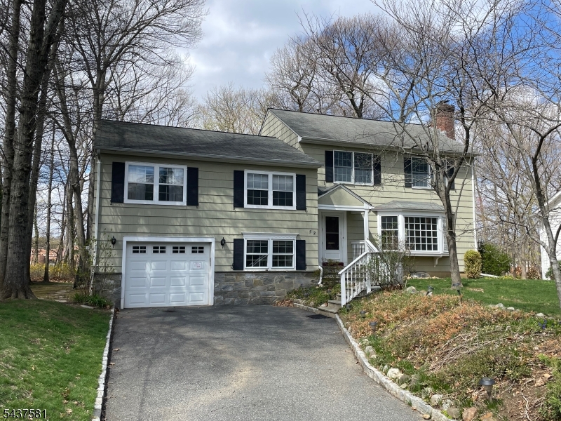 52 Dellwood Avenue Chatham NJ 07928