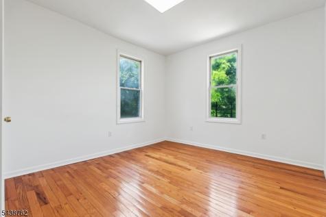 1043 Hunterdon Street Newark NJ 07112
