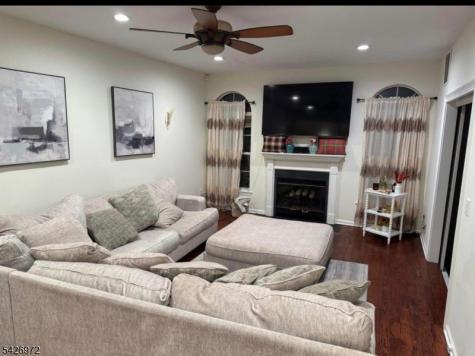5 Gunther Loop Franklin NJ 08873