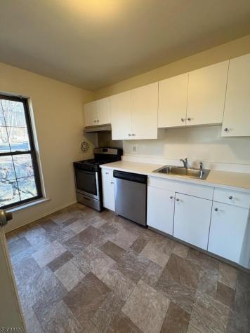181 Long Hill Little Falls NJ 07424