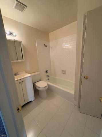181 Long Hill Little Falls NJ 07424