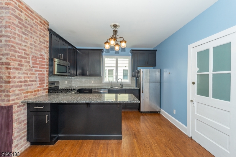 33 Glendale Street Nutley NJ 07110