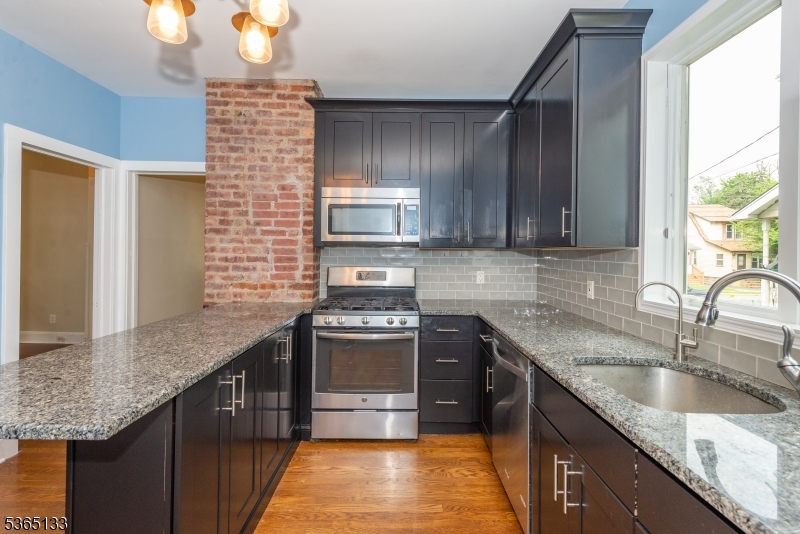 33 Glendale Street Nutley NJ 07110