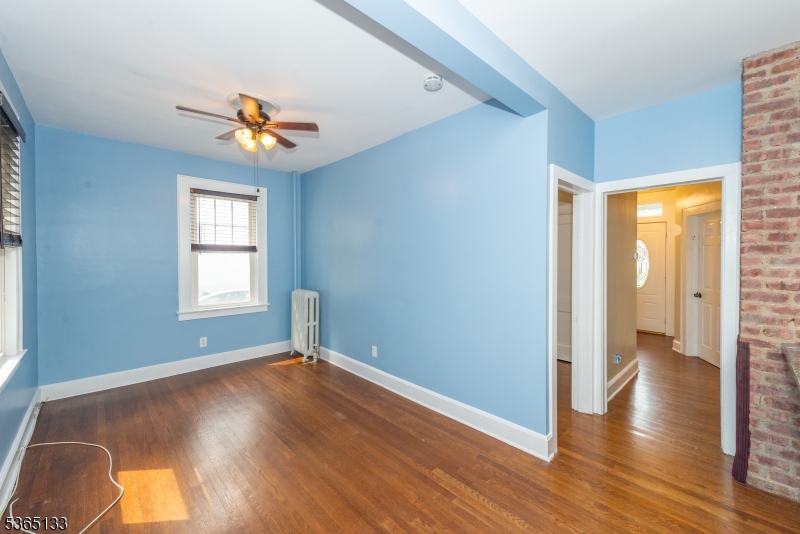 33 Glendale Street Nutley NJ 07110