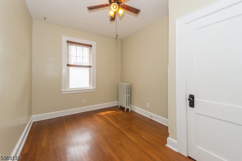 33 Glendale Street Nutley NJ 07110